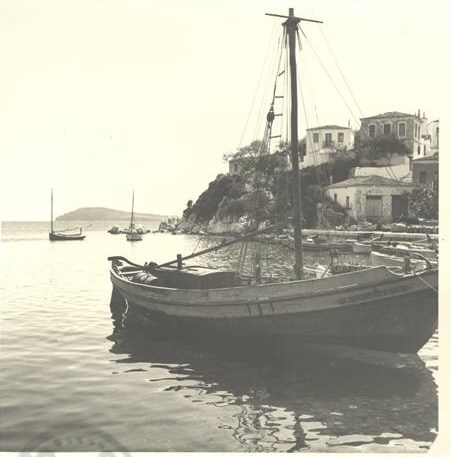 maritime archaeology example image of traditional watercraft